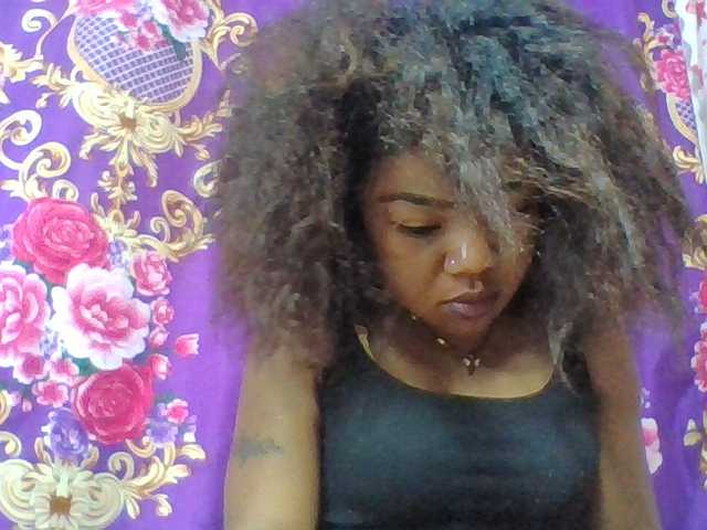 Elyah1a live cam on BongaCams