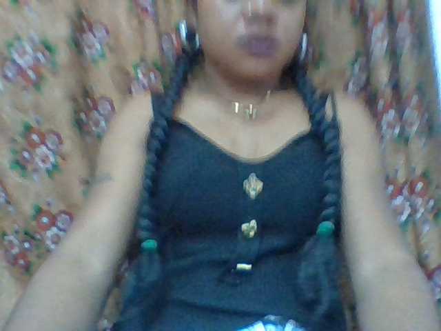 Elyah1a live cam on BongaCams