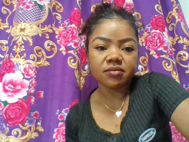 Elyah1a live cam on BongaCams