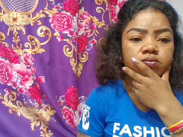 Elyah1a live cam on BongaCams