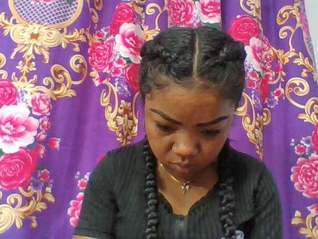 Elyah1a live cam on BongaCams