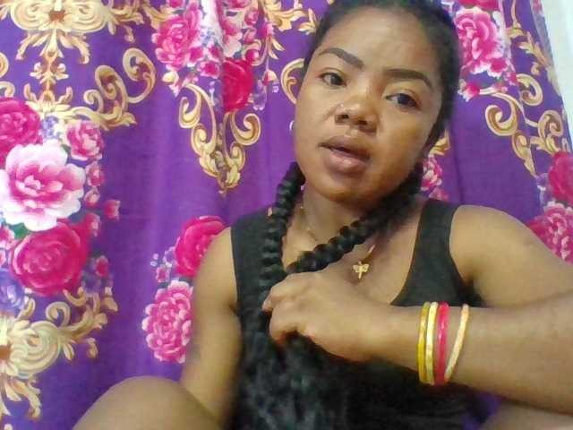 Elyah1a live cam on BongaCams