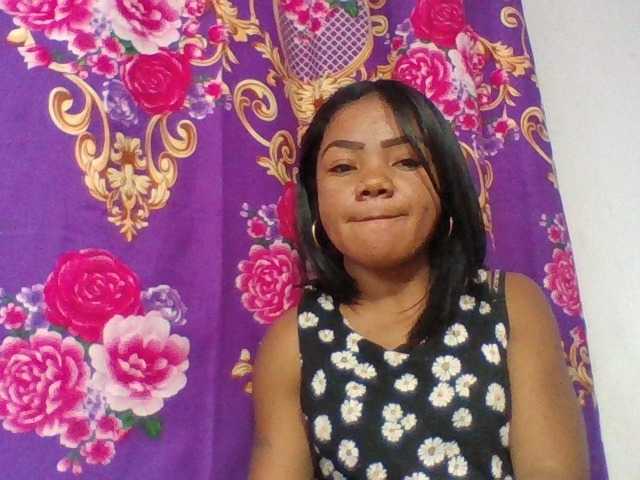 Elyah1a live cam on BongaCams