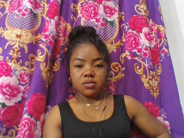 Elyah1a live cam on BongaCams