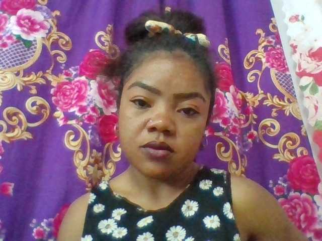 Elyah1a live cam on BongaCams