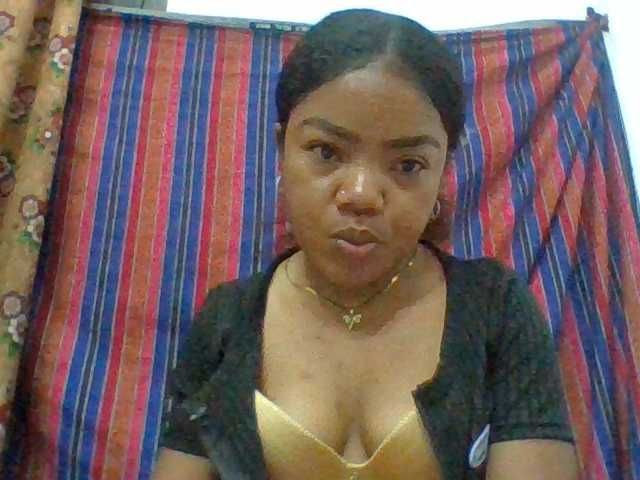 Elyah1a live cam on BongaCams