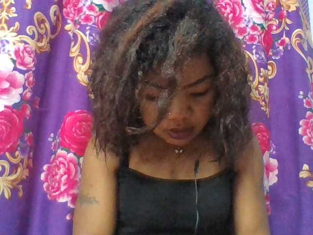 Elyah1a live cam on BongaCams