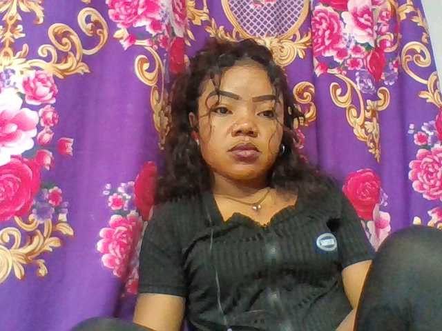 Elyah1a live cam on BongaCams