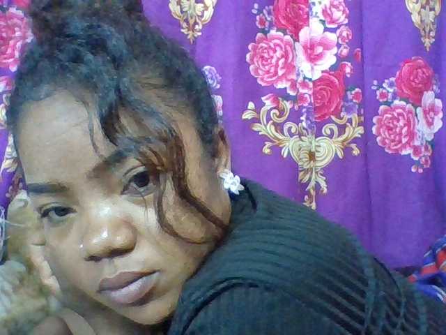 Elyah1a live cam on BongaCams