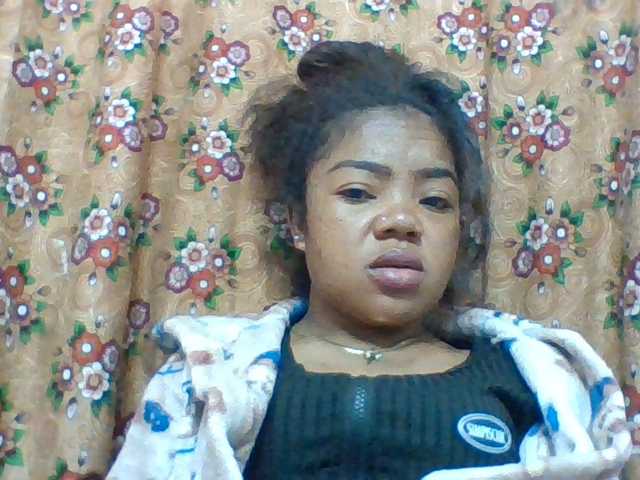 Elyah1a live cam on BongaCams
