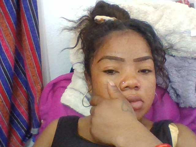 Elyah1a live cam on BongaCams