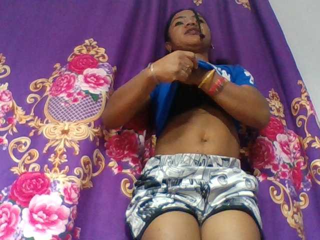 Elyah1a live cam on BongaCams