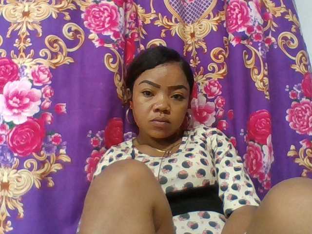 Elyah1a live cam on BongaCams