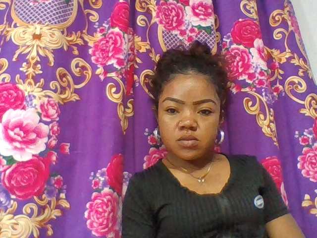Elyah1a live cam on BongaCams