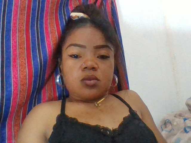 Elyah1a live cam on BongaCams