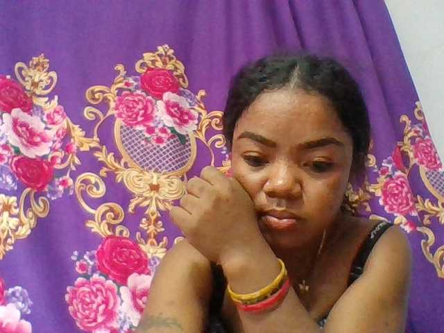 Elyah1a live cam on BongaCams