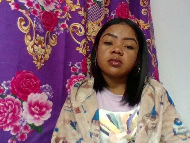 Elyah1a live cam on BongaCams