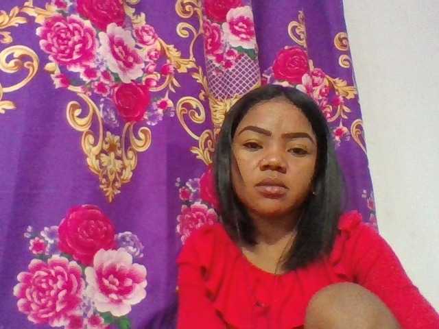 Elyah1a live cam on BongaCams