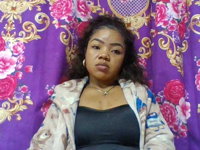 Elyah1a live cam on BongaCams