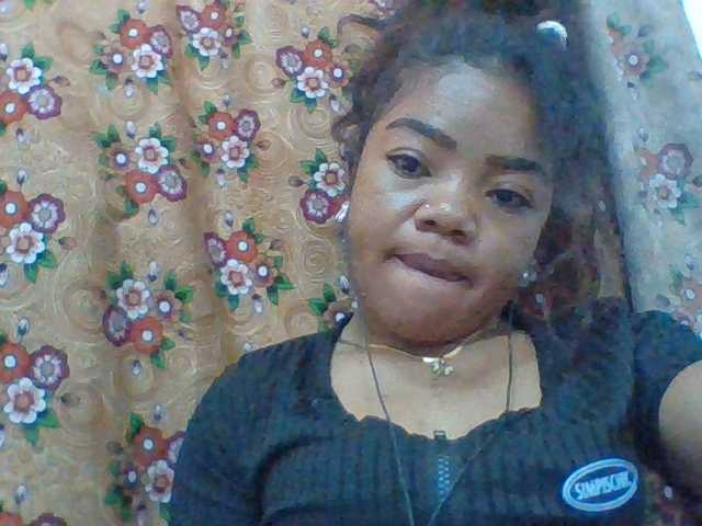 Elyah1a live cam on BongaCams