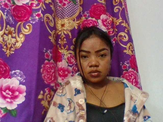 Elyah1a live cam on BongaCams