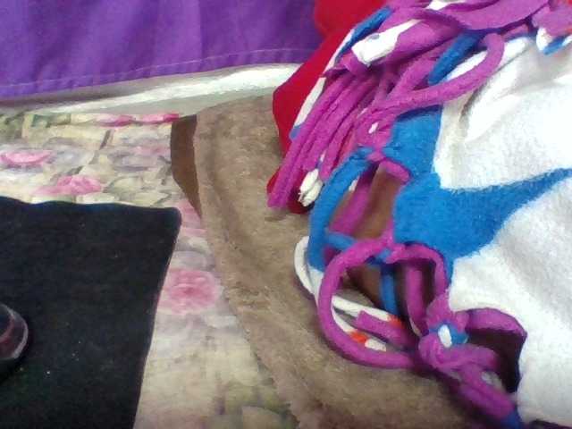 Elyah1a live cam on BongaCams