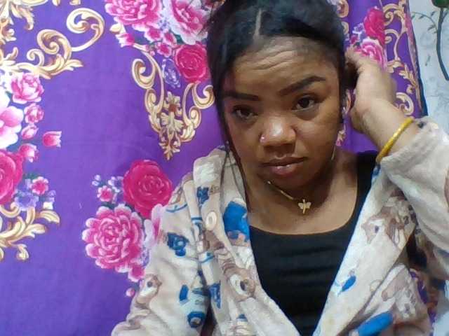 Elyah1a live cam on BongaCams