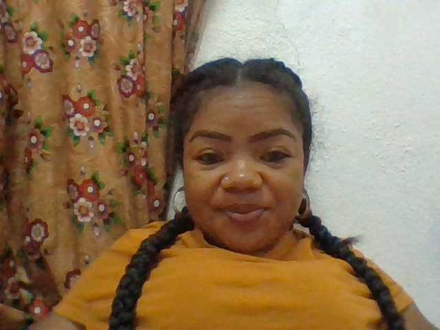 Elyah1a live cam on BongaCams
