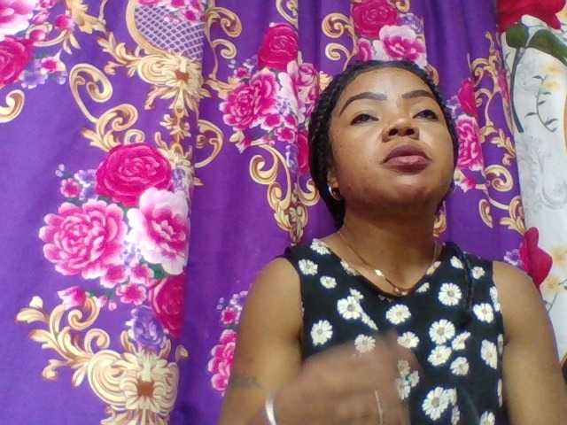 Elyah1a live cam on BongaCams