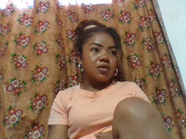 Elyah1a live cam on BongaCams