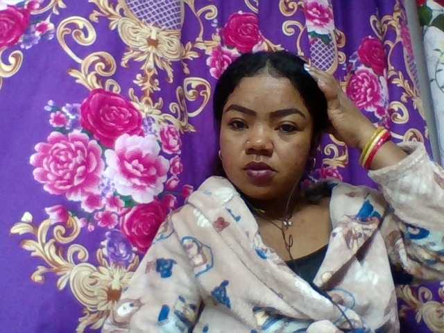 Elyah1a live cam on BongaCams