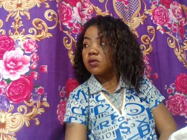 Elyah1a live cam on BongaCams