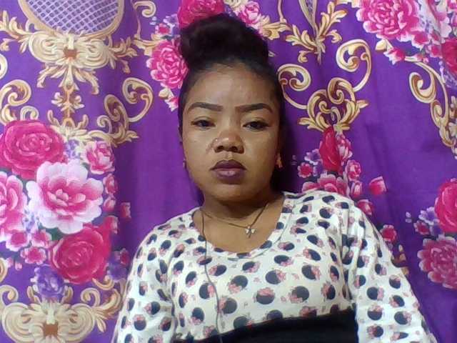 Elyah1a live cam on BongaCams