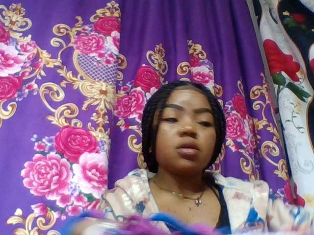 Elyah1a live cam on BongaCams