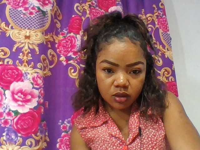 Elyah1a live cam on BongaCams