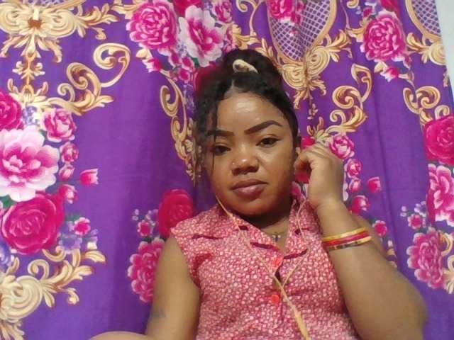Elyah1a live cam on BongaCams
