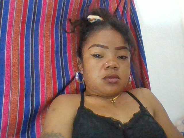 Elyah1a live cam on BongaCams