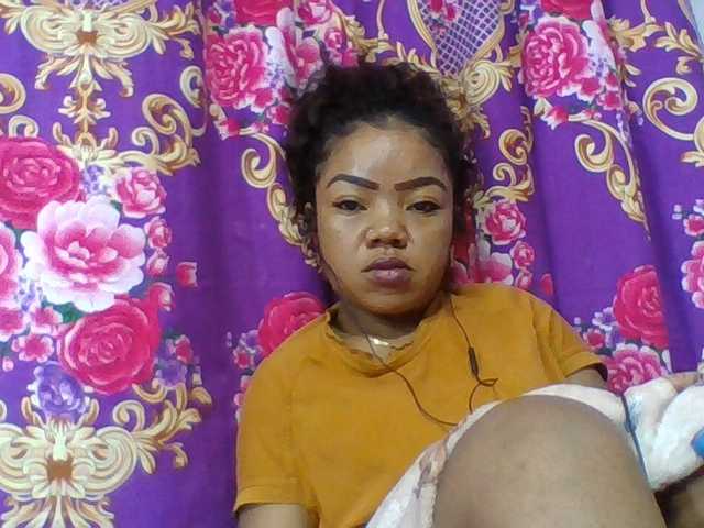 Elyah1a live cam on BongaCams