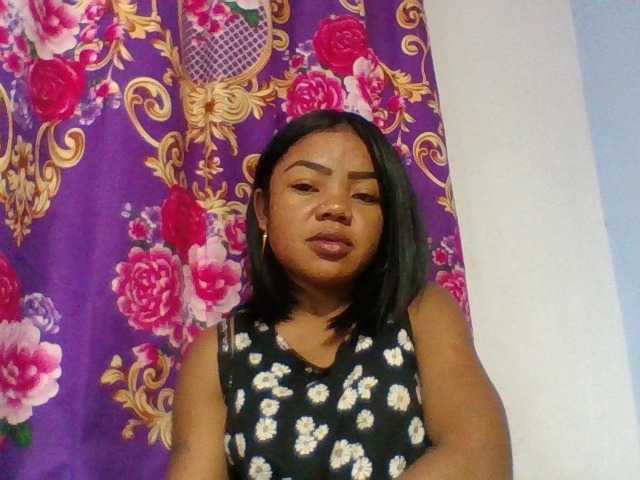 Elyah1a live cam on BongaCams