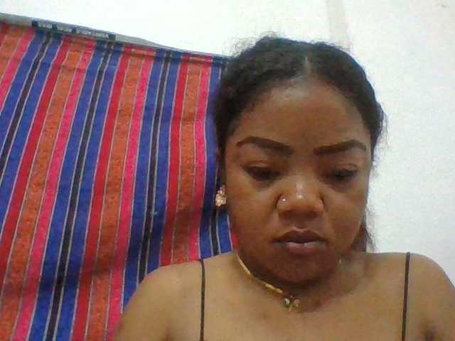 Elyah1a live cam on BongaCams