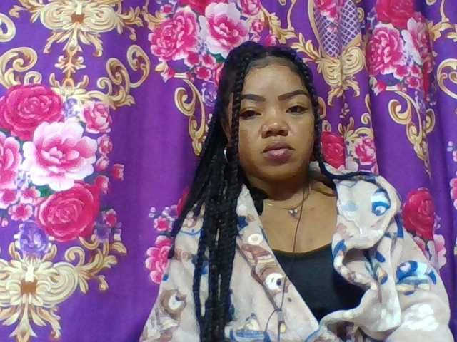 Elyah1a live cam on BongaCams