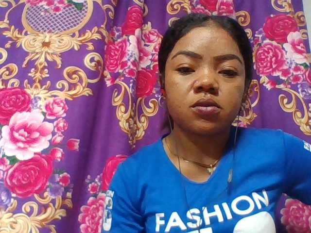 Elyah1a live cam on BongaCams
