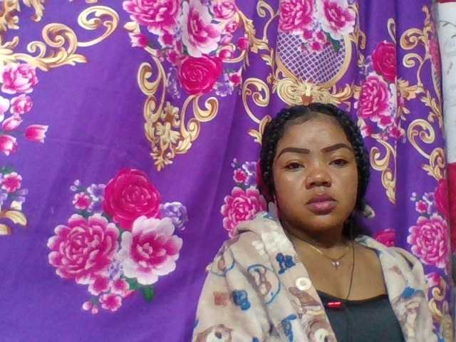 Elyah1a live cam on BongaCams