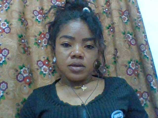 Elyah1a live cam on BongaCams