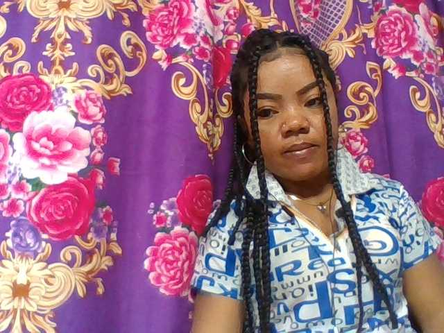 Elyah1a live cam on BongaCams