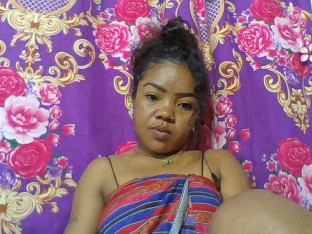 Elyah1a live cam on BongaCams