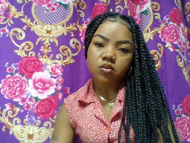 Elyah1a live cam on BongaCams