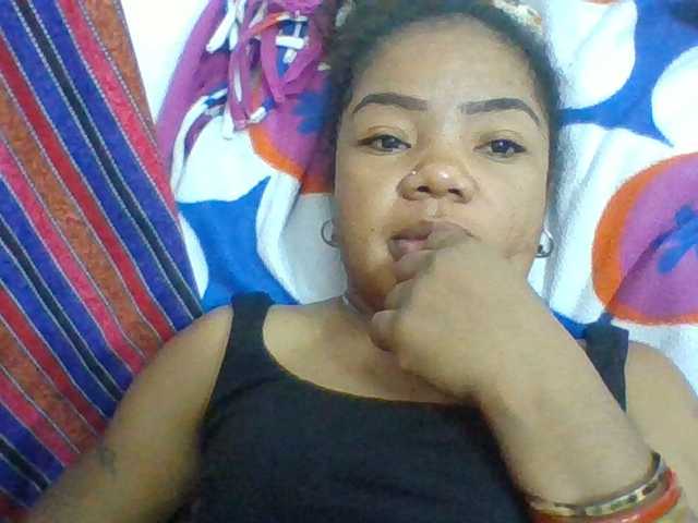Elyah1a live cam on BongaCams