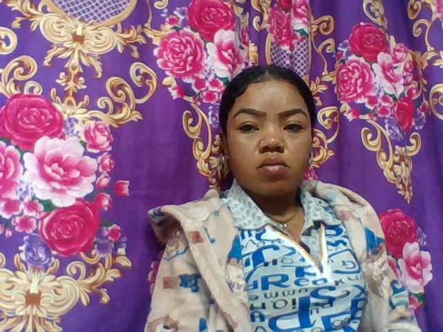 Elyah1a live cam on BongaCams