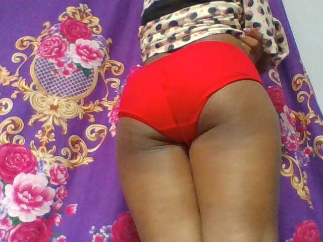 Elyah1a live cam on BongaCams